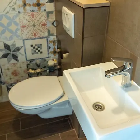 Mirna One Bedroom Near Old Town Apartament