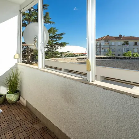 Mirna One Bedroom Near Old Town *