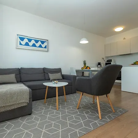Mirna One Bedroom Near Old Town דירה *