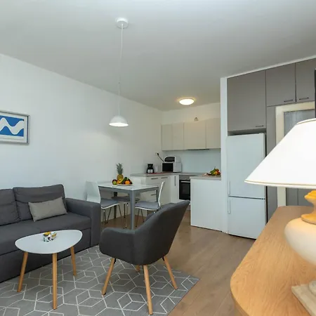 Mirna One Bedroom Near Old Town דירה *