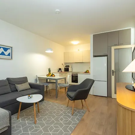 Mirna One Bedroom Near Old Town * זאדאר