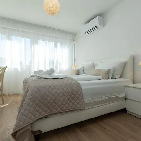 Mirna One Bedroom Near Old Town דירה *