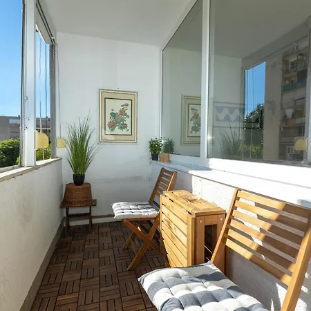 Mirna One Bedroom Near Old Town דירה *